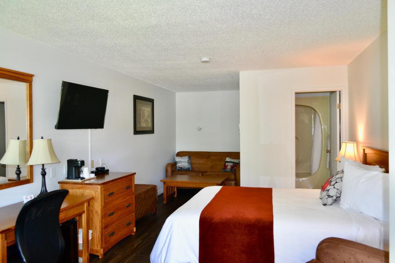 Schott'S Lake Conference & Resort Sundre Bagian luar foto